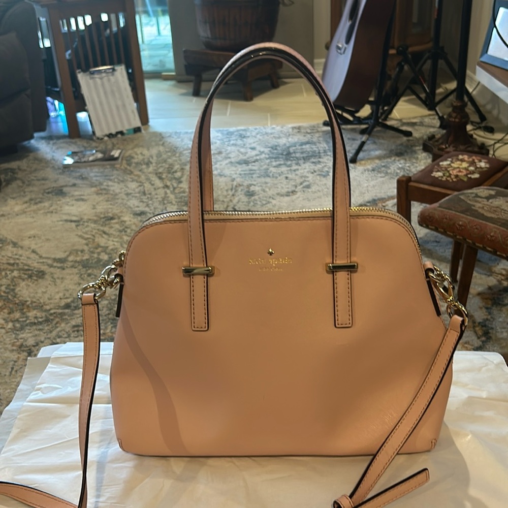 Kate Spade Cedar St., Crossbody bag or can take off the detachable strap  9 x 12